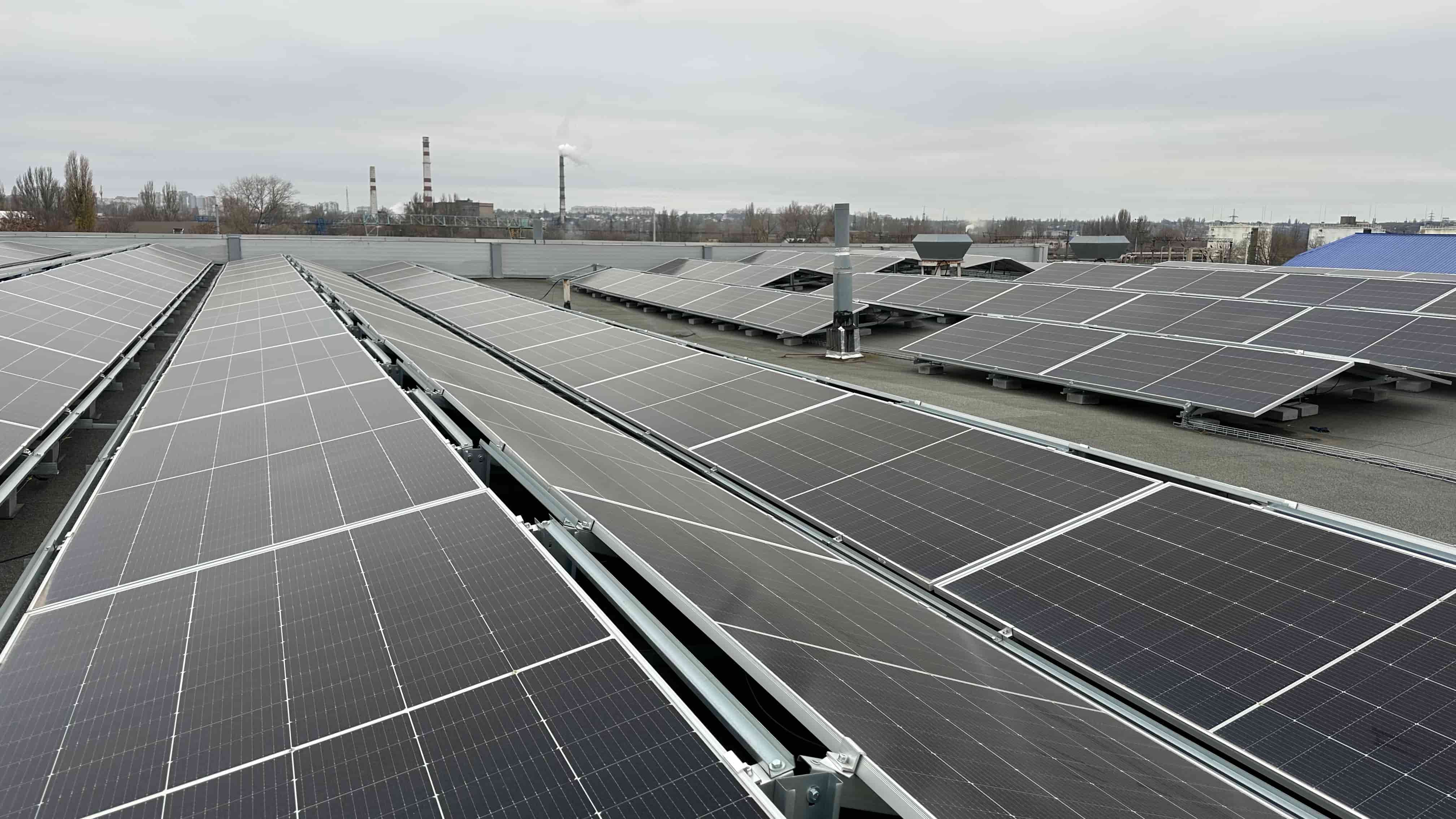 Історія копманії ECOFACTOR почалась з гаража 1