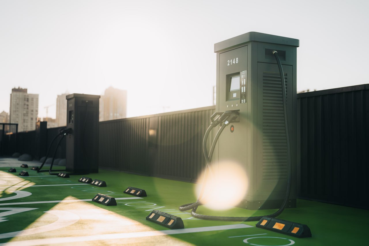 ECOFACTOR, 2146 IONITY DC by EF ТЦ ХІТ mall, 160 кВт