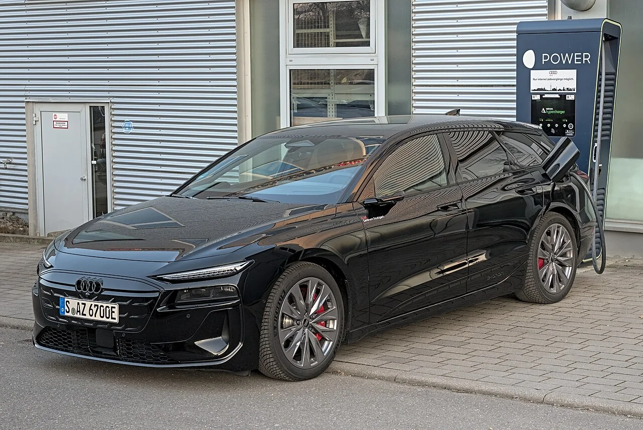 Audi S6 Avant e-tron