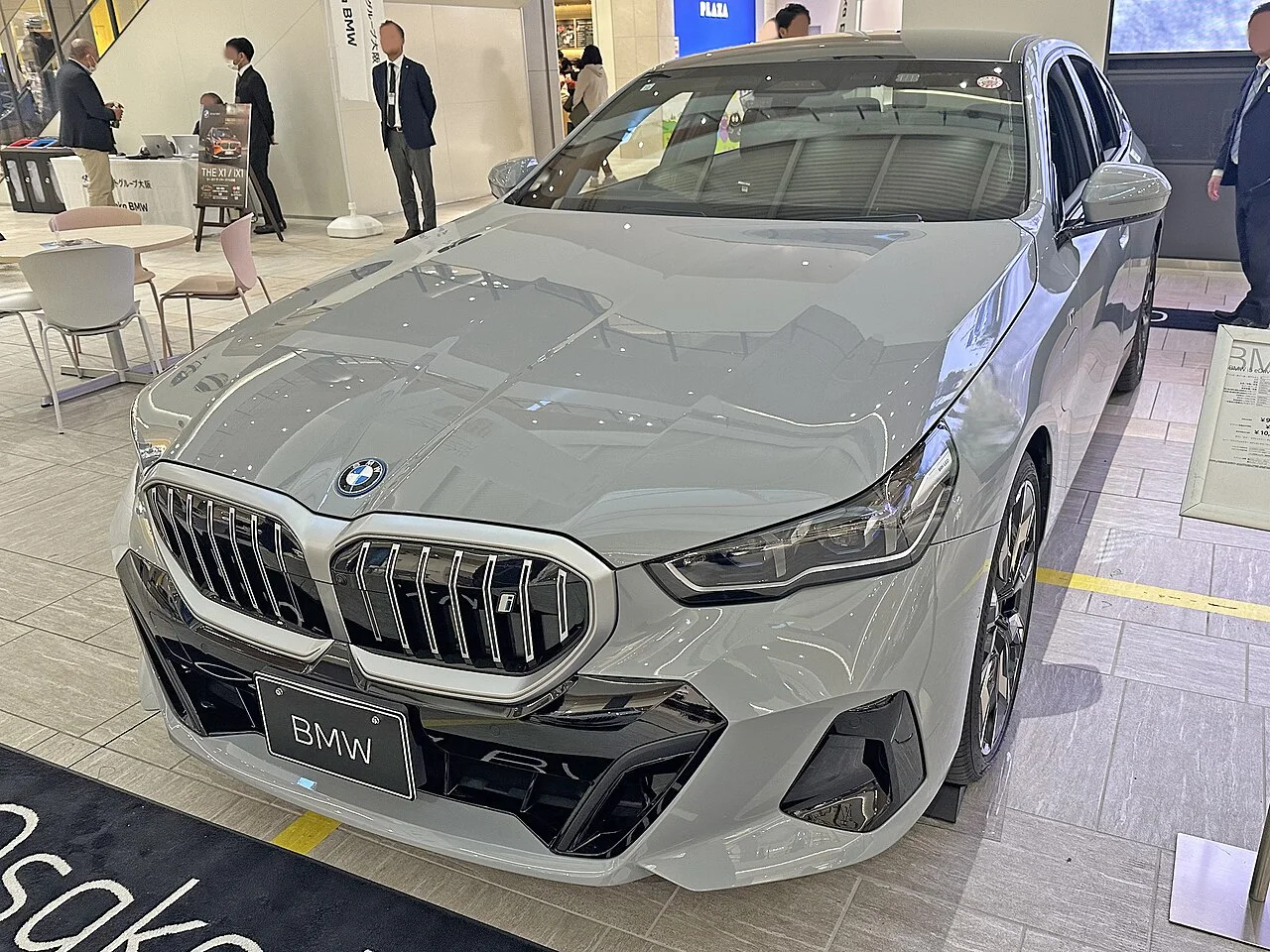 BMW i5