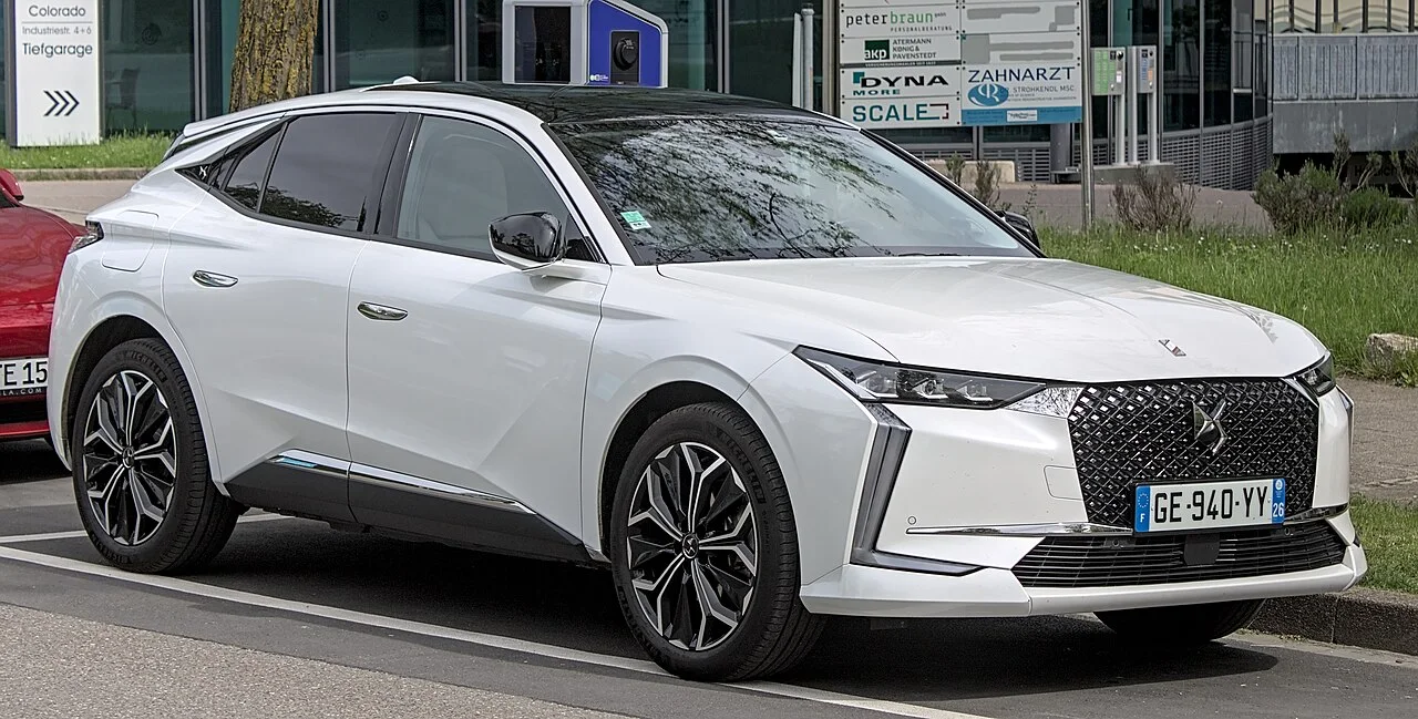 DS 4 E-Tense