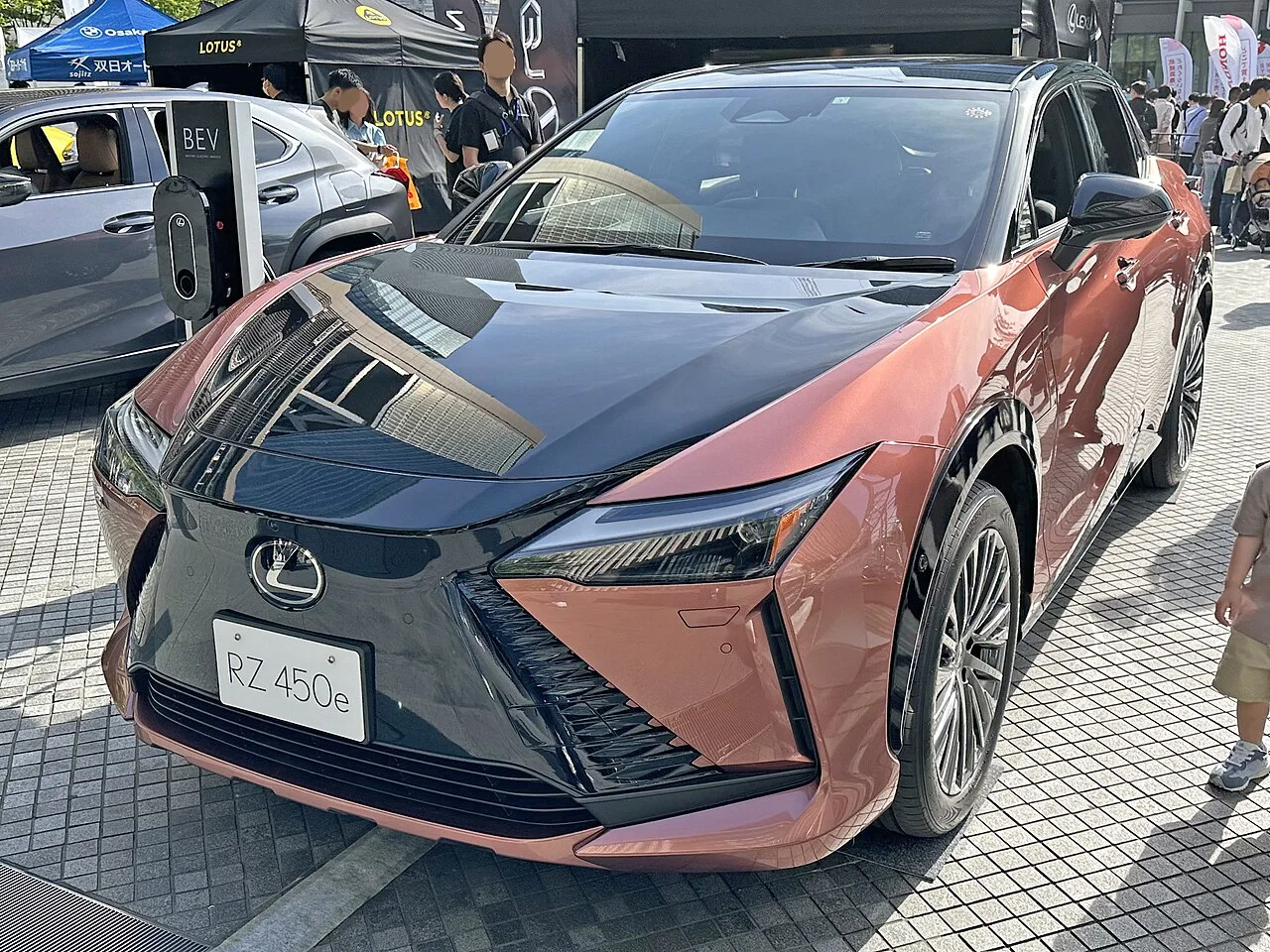 Lexus RZ 450e
