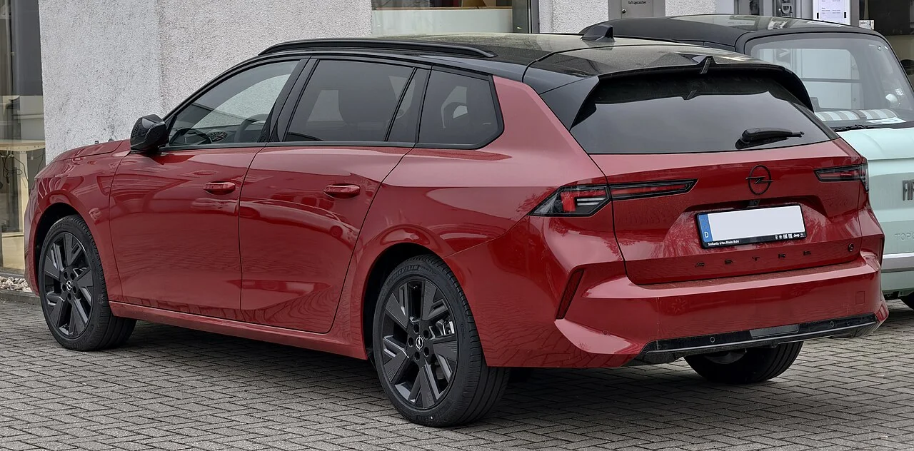 Opel Astra Sports Tourer Electric