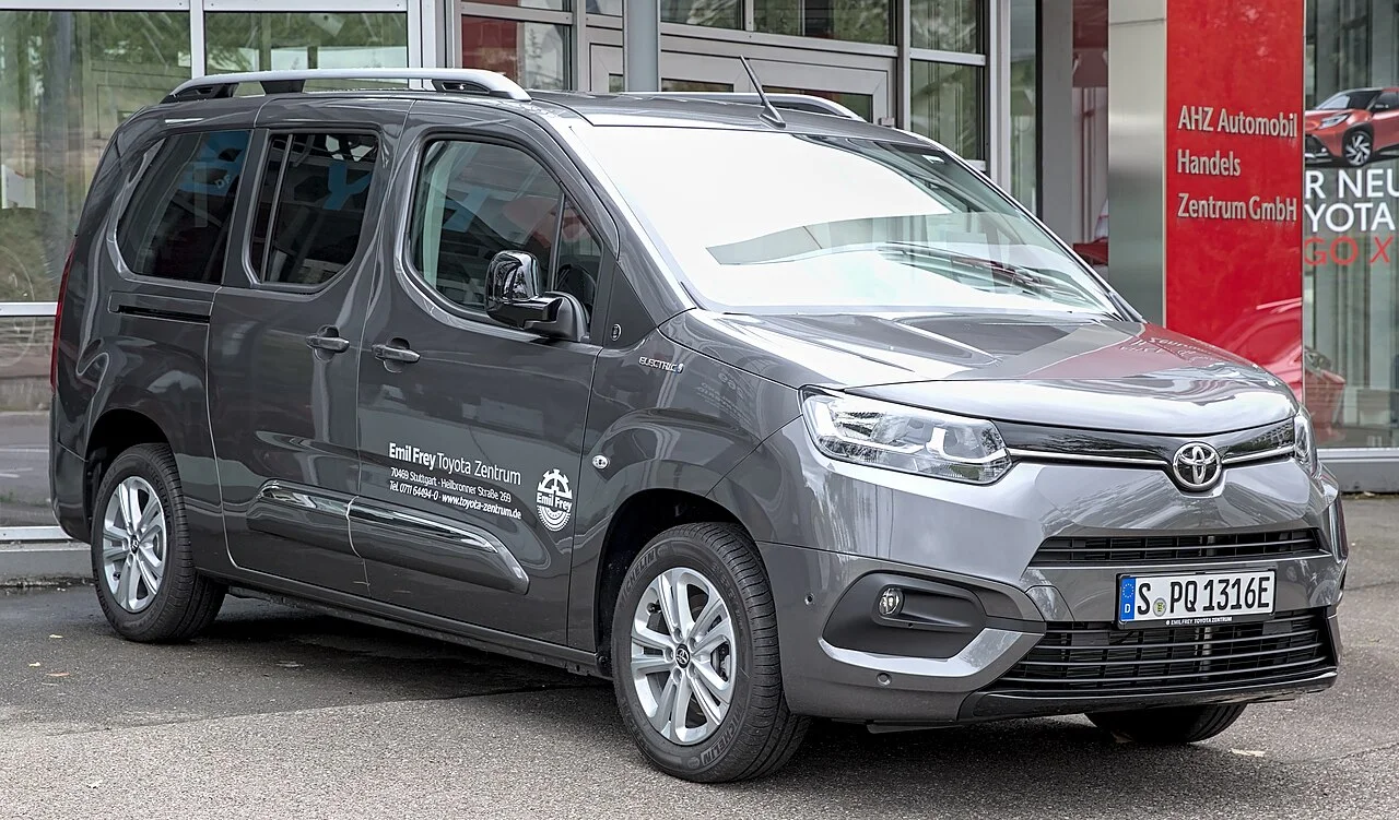Toyota Proace City Electric, пасажирська версія